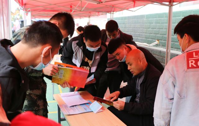 13家企業(yè)“招賢納士”，廣元朝天區(qū)助力退役軍人就業(yè)再添新舉措 聚焦社會經(jīng)濟咨詢服務(wù)新業(yè)態(tài)